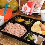 栄養バランスを考慮した日替わり弁当
