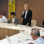 ２０１９年度の事業計画などについて話し合う推進協議会の出席者ら＝姫路市内