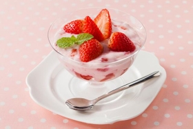 見ただけでも癒されそう…フルーチェの調理イメージ（ハウス食品提供）