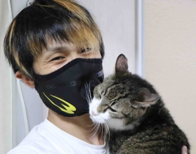 神戸新聞next 連載 特集 話題 亡き母が残した18匹の猫を育てるプロボクサーが決意の引っ越し 借金300万円背負い新たな 猫家 工事中