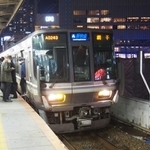 新快速が外側線（列車線）を走るようになったのは1986年からだ