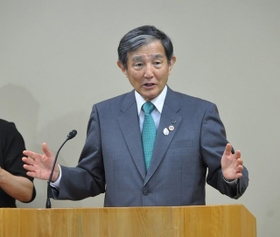 会見を行う和歌山県・仁坂吉伸知事