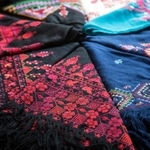 パレスチナ刺繍製造を通しガザ難民女性たちの経済的自立を支援する刺繍プロジェクト「Sulafa」※パレスチナ・アマル提供