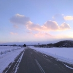 果てしなく続く北海道の道路…