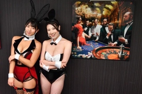 徳江かな（左）と草野綾、こんなディーラーがいたらどうしよう？