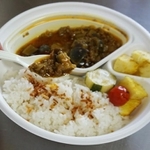 社員の方々が社員食堂で口にしているという「スパイス香るキーマカレー」