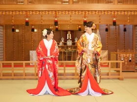 「願いの宮」で行われる神前式