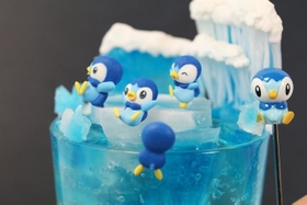 神戸新聞next 連載 特集 話題 食べちゃいたいくらい可愛い 氷山の海で遊ぶポッチャマ 全部食べられるアイシングスイーツが話題