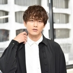 作品選びのポイントを語る、水石亜飛夢（撮影：石井隼人）
