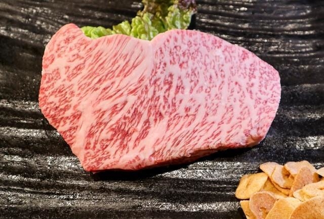 これがおまけ！黒毛和牛A5ランクのサーロイン100ｇ