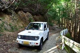 34年ぶりに訪れた国道424号旧道…旧規格の軽自動車でもかなり狭く感じます