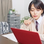 自宅でオンライン授業が受けられれば、コロナだけでなくインフルエンザなどの感染リスクを下げられるメリットがあります※画像はイメージです(metamorworks/stock.adobe.com)