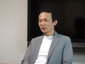 田方篤志さん。2009年の会社設立以来、自社開発商品で得た利益のほとんどを「心の仕組みのプログラム化」の研究開発につぎ込んでいる