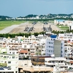 沖縄にある米軍普天間基地。米軍基地のある沖縄本島は、台湾有事の際に戦闘が拡大する可能性がある（ sharaku1216/stock.adobe.com）