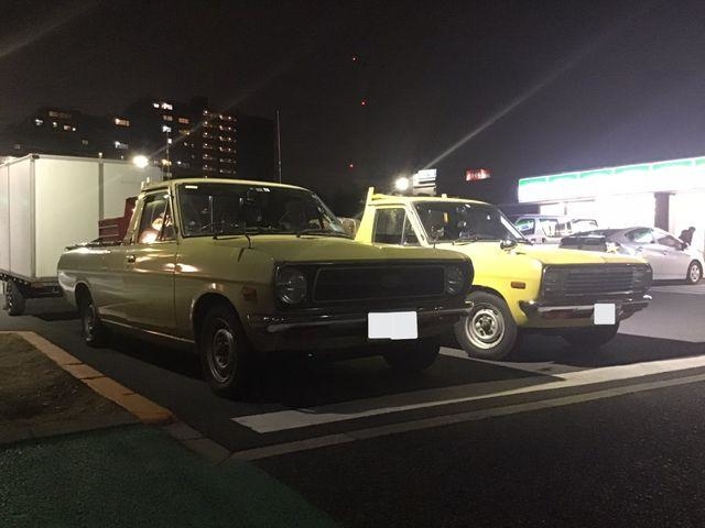 仲良く並んだサニトラ。投稿者さんの愛車は向かって左です（日産サニートラックさん提供）