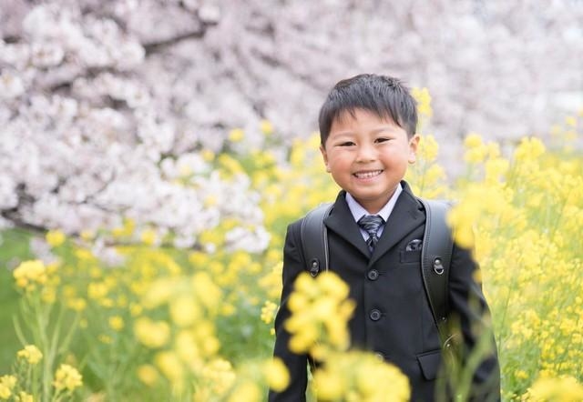 小学校入学の準備で、なかなかほかの人に聞けない小さな悩み事ってありませんか？（tatsushi/stock.adobe.com）