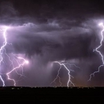 雷が鳴る前にも落雷の兆候はあります※画像はイメージです(metamorworks/stock.adobe.com)