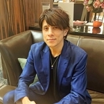 音楽、デザイン、経営と多方面で活躍する城田純さん。若い頃はさまざまなプレッシャーを抱えていたという