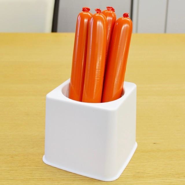 2月10日発売の「魚肉ソーセージスタンド」。この凜としたたたずまい…え？「ニッチすぎる」？（小久保工業所提供）