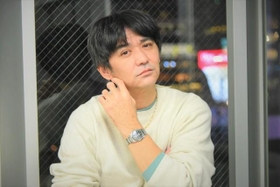 芸能生活30周年の村上淳（撮影：石井隼人）