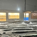 土曜日など、休日前の深夜22～24時頃限定営業の、福井県鯖江市にあるメガネ店「SABAE・OPT アウトレット」