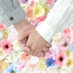 結婚するなら恋愛？お見合い？　※画像はイメージです（takasu/stock.adobe.com）
