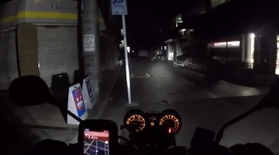 停電した街中を恐る恐る走行するメタトンさん（提供画像）