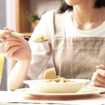 痩せているのに自分では痩せていると思えない人は要注意