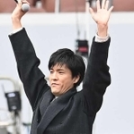 小学校の卒業式で歌った曲…森山直太朗さんの「さくら」など、J-POPの曲を歌ったという人も多かったようです