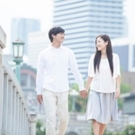続くコロナ禍。出会いの場に変化はあるのでしょうか(milatas/stock.adobe.com)