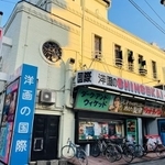 昭和からのいろんな歴史を飲み込んでいる映画館