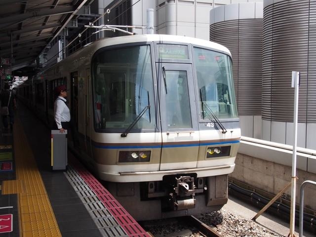 大阪と奈良を結ぶ大和路快速