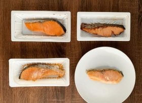 コンビニのオリジナル「鮭の塩焼き」、食べ比べて分かった各社の個性と