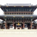 京都、東本願寺の御影堂門（sonda0112/adobe.stock.com）