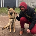 どんな状況でも、ペットは家族（写真はすべてウクライナ北東部・チェルニヒウ市にて撮影。ピースウィンズ・ジャパン提供）