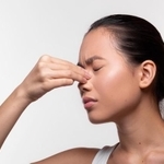 長期間、鼻づまりや鼻水に悩まされているようならば…（Prostock-studio/stock.adobe.com）