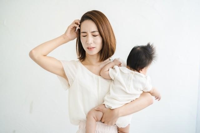 育児に疲れて愚痴の一つでも言いたい時ってありますよね？（イメージ画像）