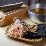 水の硬度と出汁文化の関わりが話題になっています（イメージ画像）