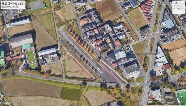 空から見れば不思議な光景だ (C) Google 