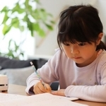 「幼いわが子には、大学入試なんて先のこと」と思っている方にも、共通テストの変更点は家庭学習や子育てのヒントになるでしょう