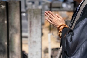 日本人は信仰心を持たない人が多い？（sand555/adobe.stock.com）