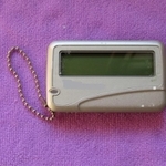 今ではほぼサービス終了したポケベルも30年前は最新のアイテムだったのです…