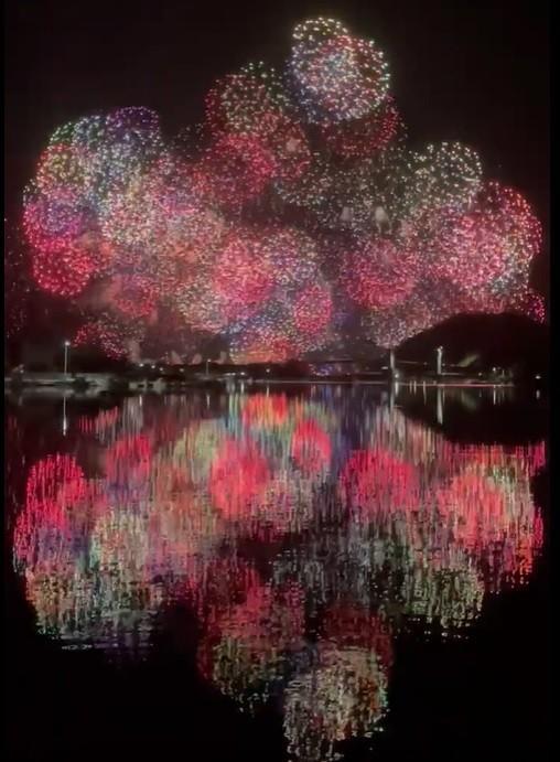 神戸新聞next 連載 特集 話題 これは泣く 素敵すぎる 3年ぶり花火大会 彩色千輪に感動 仲間たちと一緒に撮影できたことも感無量