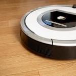 人気の家電、お掃除ロボット「ルンバ」（Anfix/adobe.stock.com）