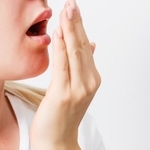 口臭の原因はさまざま（Angelov/adobe.stck.com）