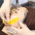 話題のワックス脱毛、剥がす際に産毛や角質も除去