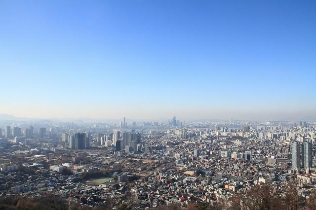 半地下物件が約20万戸ある韓国・ソウル（ziggy/adobe.stock.com）