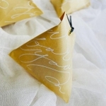 chercher Ayakaさんが作った「茶封筒ラッピング」（chercher Ayakaさん提供）