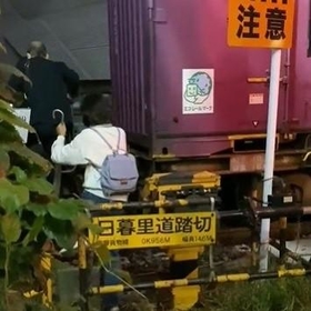 もしこの瞬間に列車が動き出してしまったら…（づめさん提供）