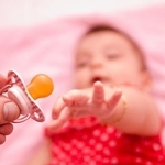 米国ではおしゃぶりが乳幼児突然死症候群（SIDS）の予防に効果があるとされている（FotoAndalucia/adobe.stock.com）